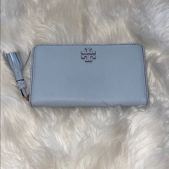 Tory Burch Handbags - New without tags Tory Burch wallet